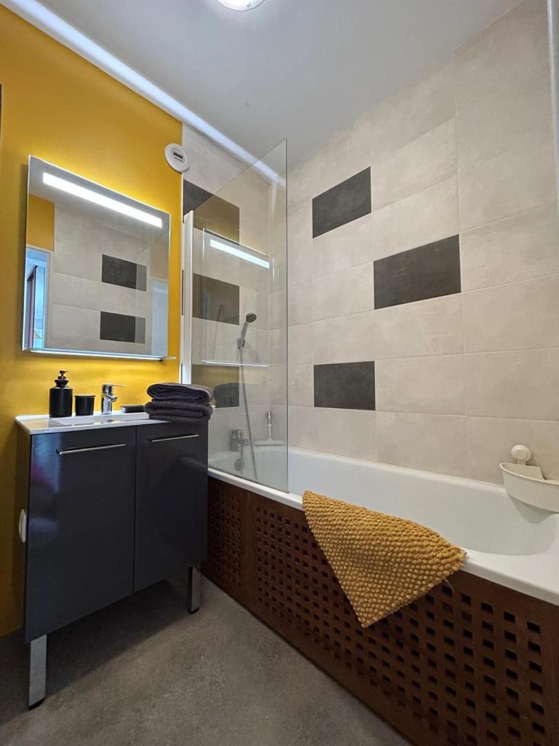 The Belvedere: City Centre With Magnificent Views Apartment Poitiers Bagian luar foto