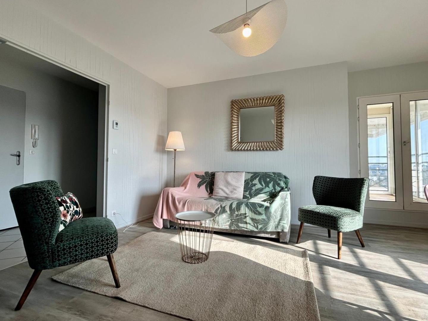 The Belvedere: City Centre With Magnificent Views Apartment Poitiers Bagian luar foto