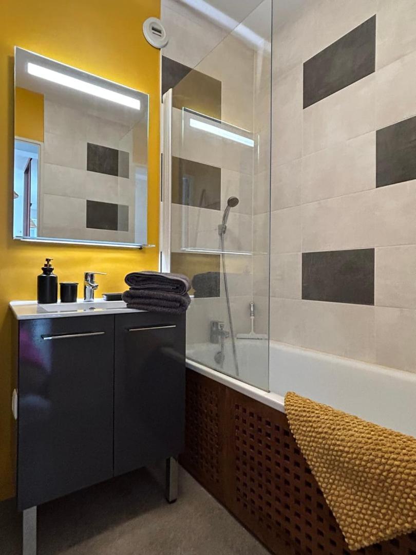 The Belvedere: City Centre With Magnificent Views Apartment Poitiers Bagian luar foto
